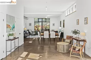 Photo #2: 41030257 Listing 