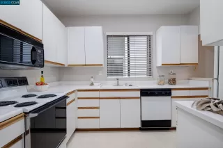 Photo #3: 41030267 Listing