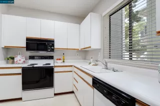 Photo #4: 41030267 Listing