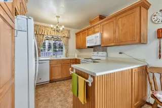 Photo #5: 41030280 Listing