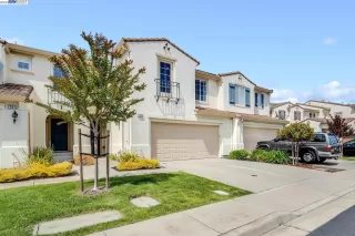 Photo #1: 41030289 Listing