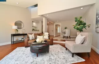 Photo #5: 41030292 Listing