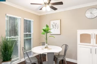 Photo #4: 41030307 Listing