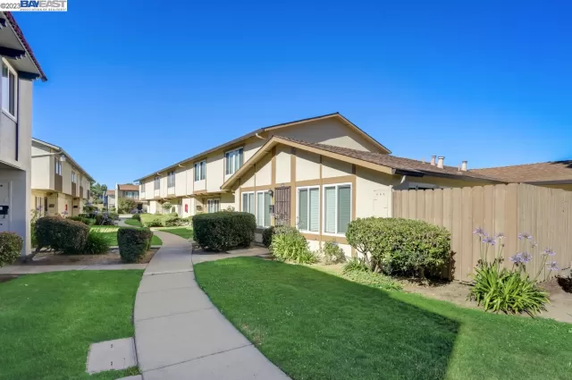 MLS: 41030363 Condo For Sale