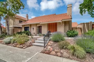 Photo #2: 41030393 Listing