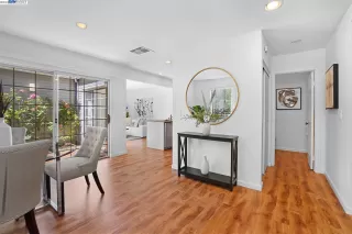 Photo #6: 41030421 Listing