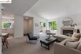 Photo #6: 41030432 Listing