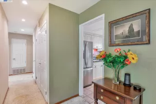 Photo #5: 41030434 Listing 