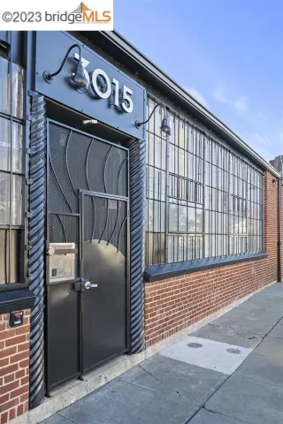 Photo #2: 41030442 Listing