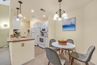 Photo #6: 41030444 Listing