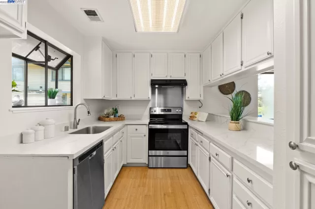 MLS: 41030475 Condo For Sale