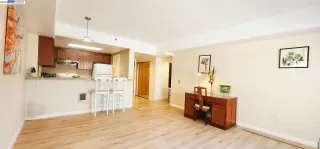 Photo #2: 41030498 Listing