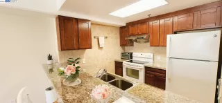 Photo #5: 41030498 Listing