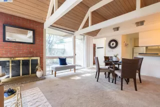 Photo #5: 41030506 Listing