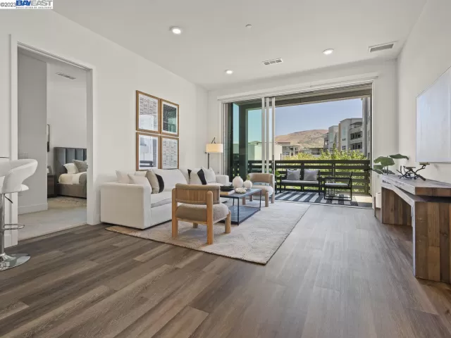 MLS: 41030508 Condo For Sale