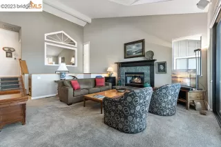 Photo #6: 41030527 Listing