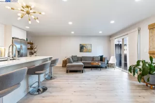 Photo #6: 41030575 Listing 