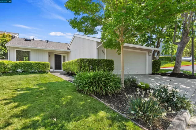 MLS: 41030585 Condo For Sale