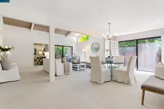 Photo #6: 41030585 Listing