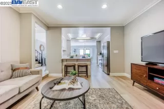 Photo #5: 41030592 Listing