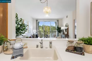 Photo #5: 41030611 Listing