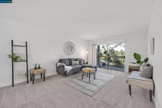 Photo #5: 41030632 Listing 