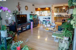 Photo #1: 41030633 Listing 