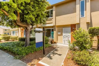 Photo #2: 41030645 Listing 