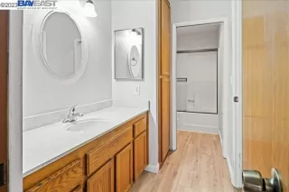 Photo #6: 41030655 Listing