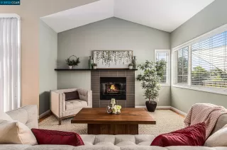 Photo #1: 41030677 Listing