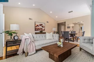 Photo #4: 41030677 Listing