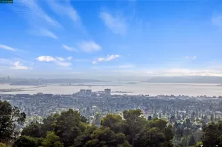 Photo #2: 41030704 Listing