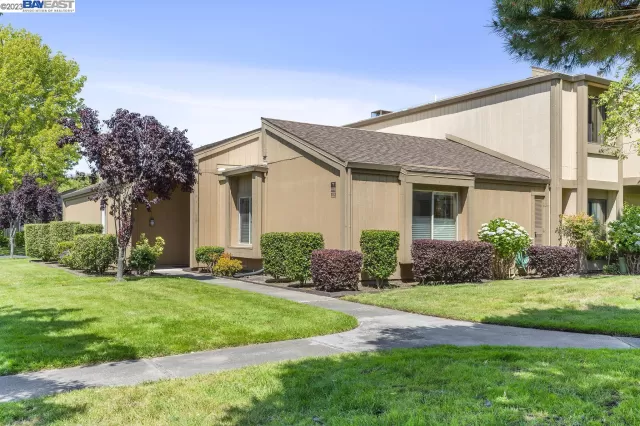 MLS: 41030732 Condo For Sale