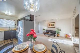 Photo #6: 41030767 Listing 