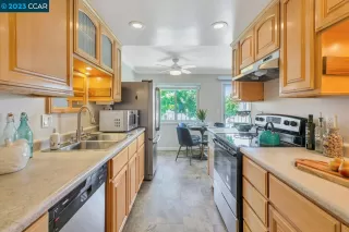 Photo #2: 41030777 Listing