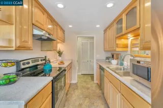 Photo #6: 41030777 Listing