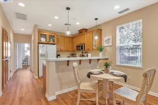 Photo #4: 41030912 Listing