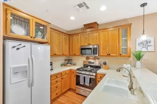 Photo #6: 41030912 Listing