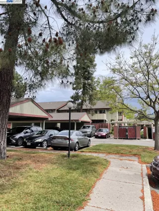 Photo #2: 41030954 Listing