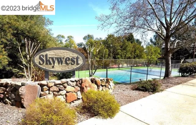 MLS: 41030981 Condo For Sale