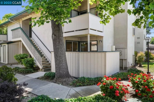 MLS: 41030990 Condo For Sale