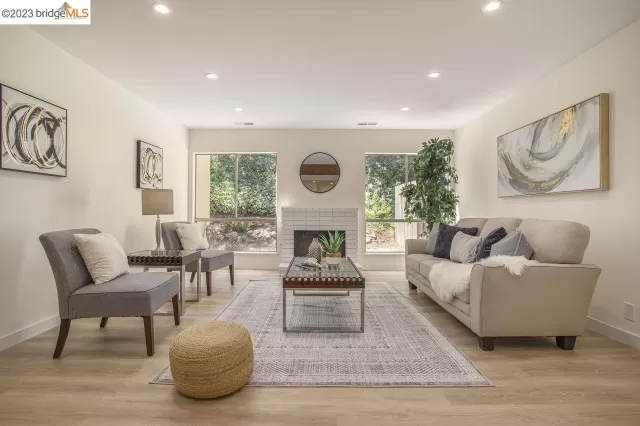 MLS: 41031007 Condo For Sale