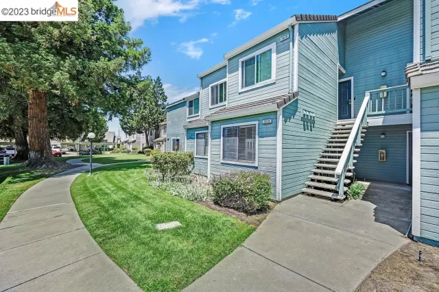 MLS: 41031011 Condo For Sale