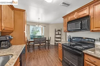 Photo #6: 41031011 Listing 