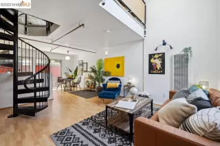 Photo #2: 41031015 Listing