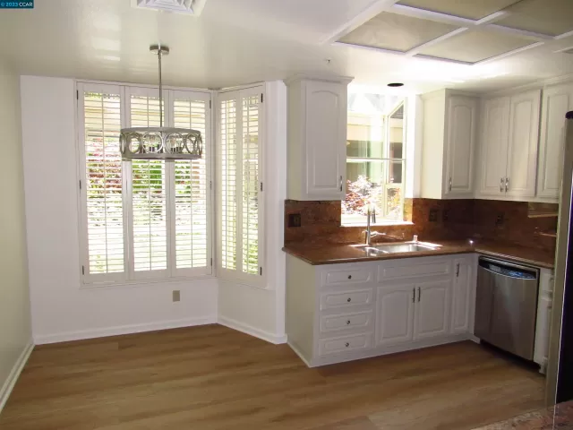 MLS: 41031016 Condo For Sale