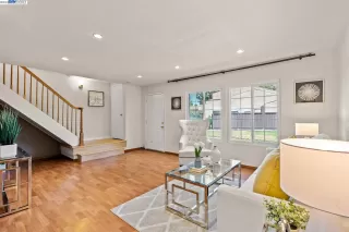 Photo #1: 41031023 Listing