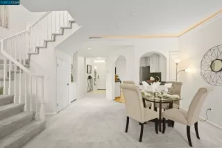 Photo #6: 41031033 Listing