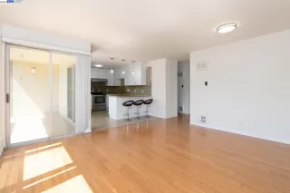 Photo #5: 41031038 Listing