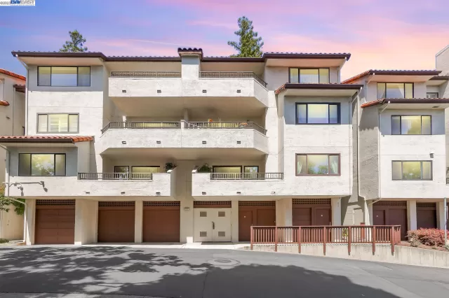 MLS: 41031045 Condo For Sale